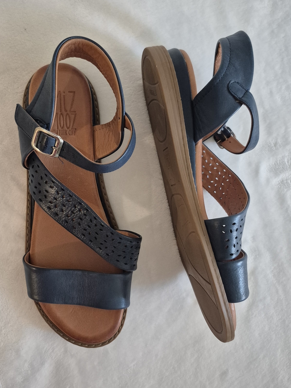 MIZ MOOZ Women's Adjustable Huarache/Sandal